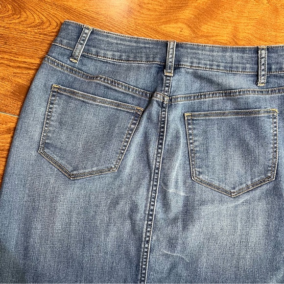 Westport Stretch Embroidery Accent Denim Jean Skirt size 4 - Picture 7 of 8